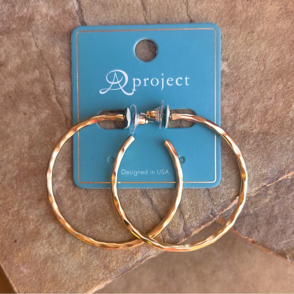 Gold Hoop Earrings Hammered NWT